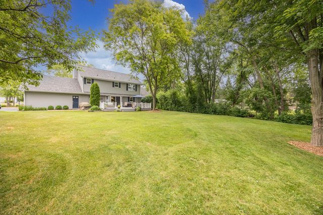 W153N5311 Plaza DRIVE, Menomonee Falls, WI 53051