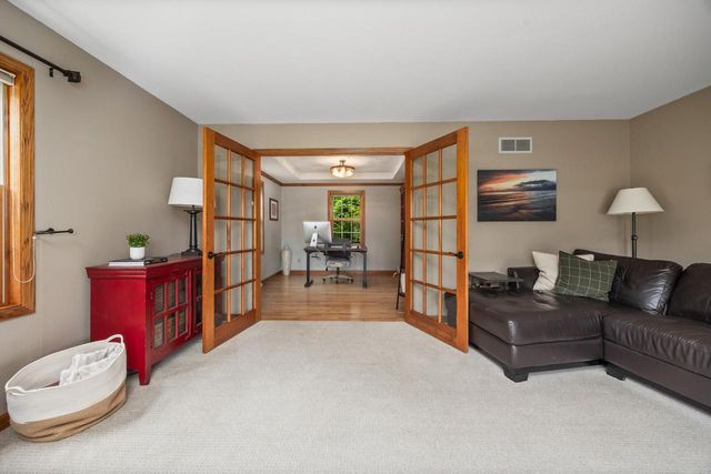 W153N5311 Plaza DRIVE, Menomonee Falls, WI 53051
