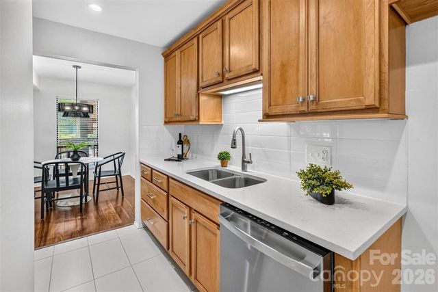 4906 Sardis Road D, Charlotte, NC 28270