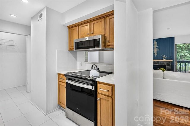 4906 Sardis Road D, Charlotte, NC 28270