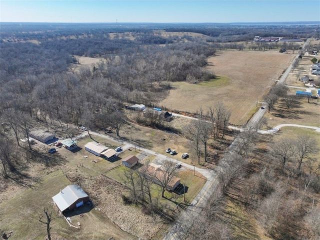 27000 S 626 Lane, Grove, OK 74344