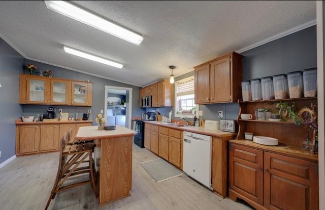 27000 S 626 Lane, Grove, OK 74344