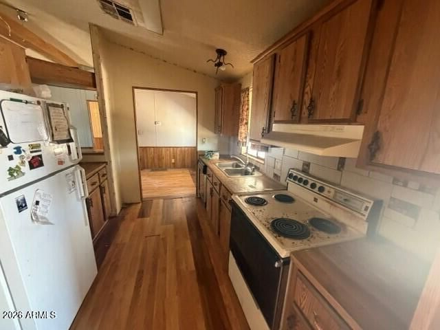 156 N HAWES Road, Mesa, AZ 85207
