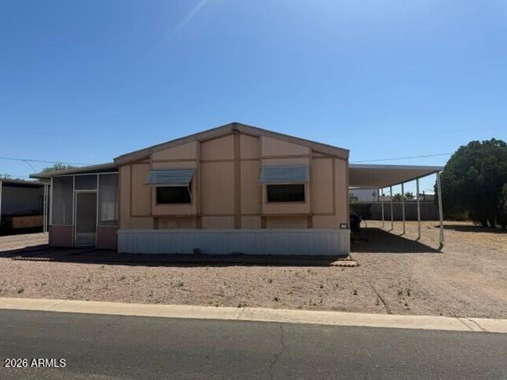 156 N HAWES Road, Mesa, AZ 85207