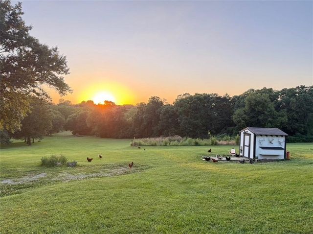 7196 SE Snow Drive, Holt, MO 64048