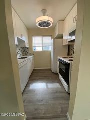 1755 S Jones Blvd Apt R210, Tucson, AZ 85713