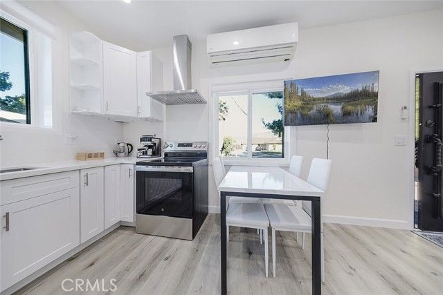 12809 Woodley Avenue, Granada Hills (los Angeles), CA 91344