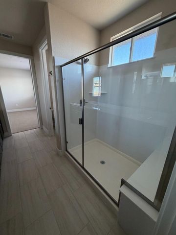 375 S Hot Springs Dr, Manteca, CA 95337