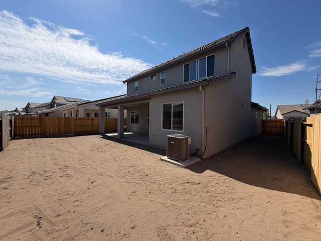 375 S Hot Springs Dr, Manteca, CA 95337