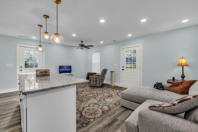 804 N Moore Road, Chattanooga, TN 37411