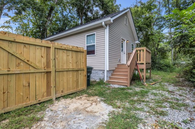 804 N Moore Road, Chattanooga, TN 37411