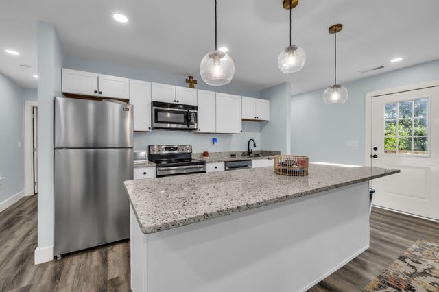 804 N Moore Road, Chattanooga, TN 37411