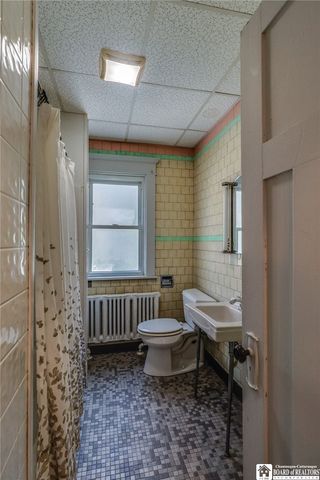 39 Hughes Avenue, Buffalo, NY 14208