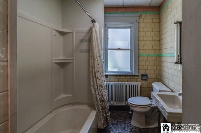 39 Hughes Avenue, Buffalo, NY 14208