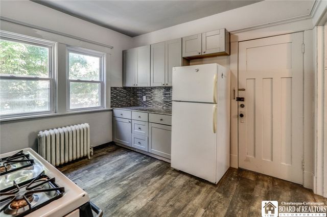 39 Hughes Avenue, Buffalo, NY 14208