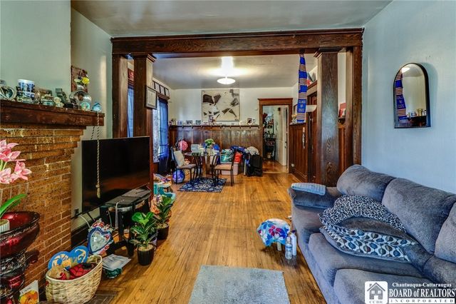 39 Hughes Avenue, Buffalo, NY 14208