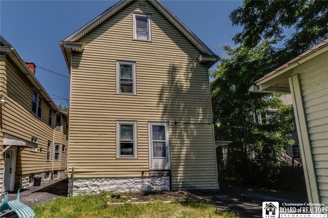39 Hughes Avenue, Buffalo, NY 14208