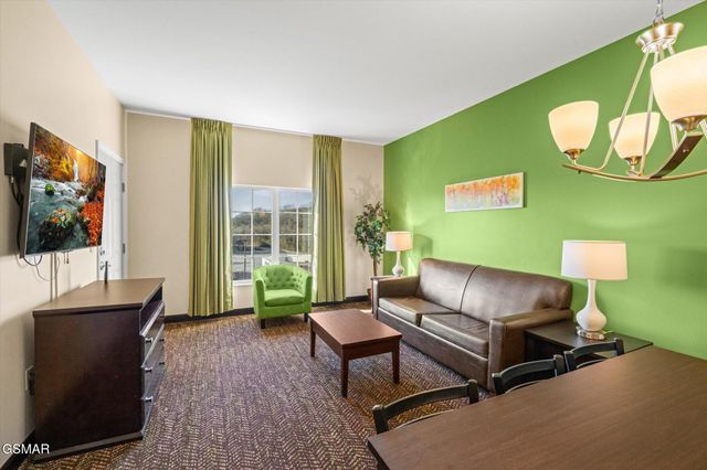 225 Collier Dr Unit 2405, Sevierville, TN 37862