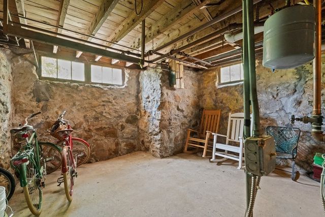 33 Goethals Way, Tisbury, MA 02568