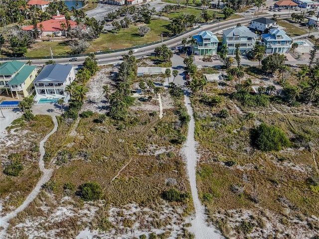 103 Gulf DR, Fort Myers Beach, FL 33931