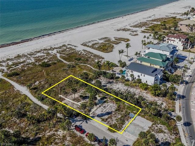 103 Gulf DR, Fort Myers Beach, FL 33931