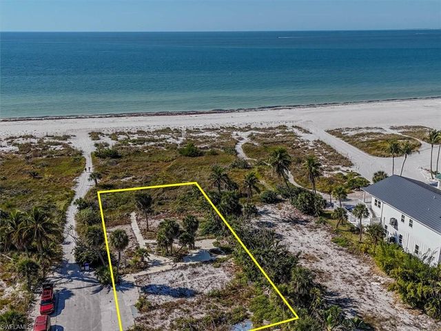 103 Gulf DR, Fort Myers Beach, FL 33931