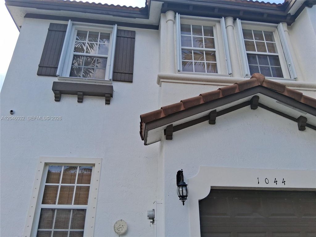 1044 NE 30th Avenue, Homestead, FL 33033
