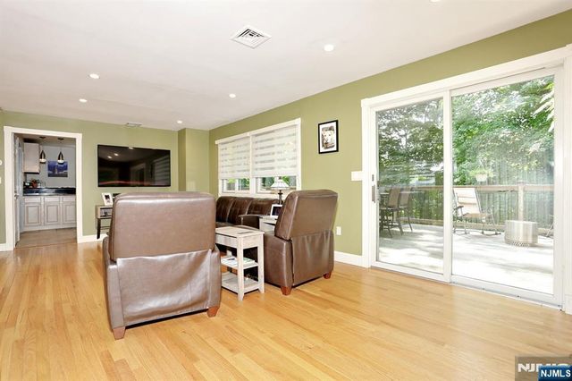 20 Linnea Place, Ringwood, NJ 07456