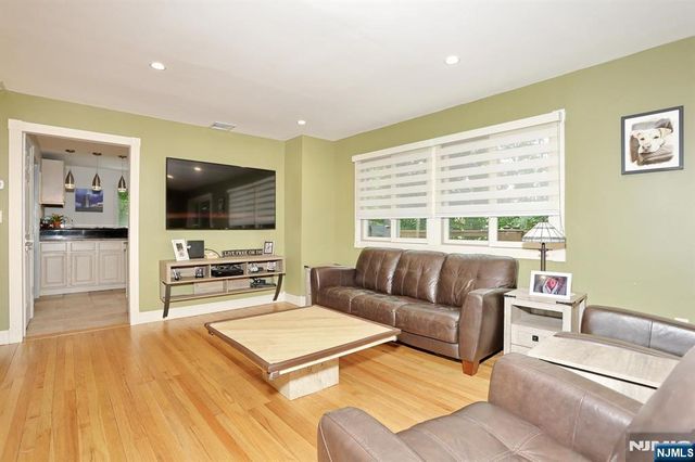 20 Linnea Place, Ringwood, NJ 07456