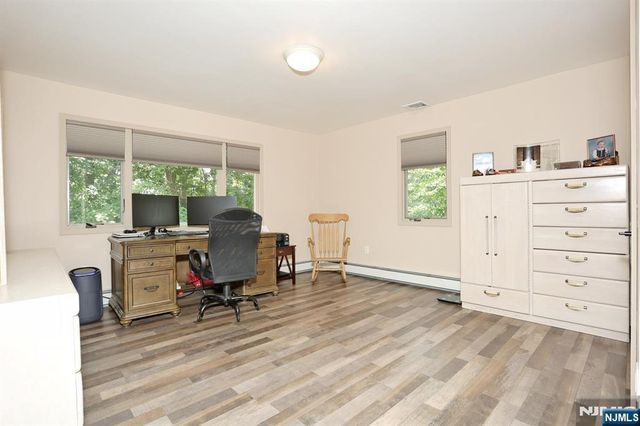 20 Linnea Place, Ringwood, NJ 07456