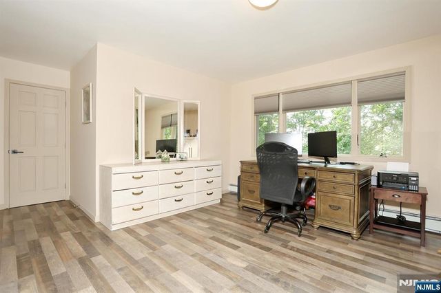 20 Linnea Place, Ringwood, NJ 07456
