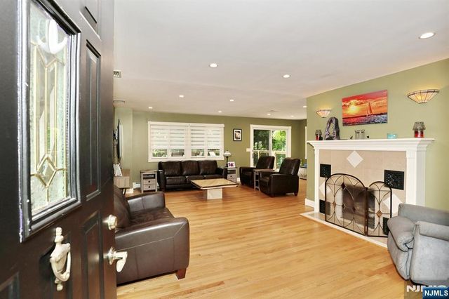 20 Linnea Place, Ringwood, NJ 07456