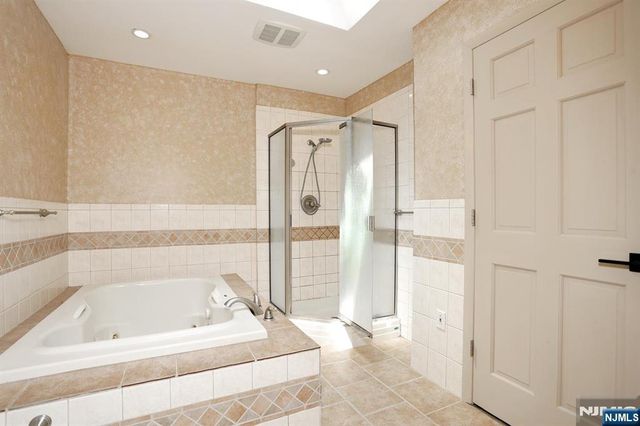 20 Linnea Place, Ringwood, NJ 07456
