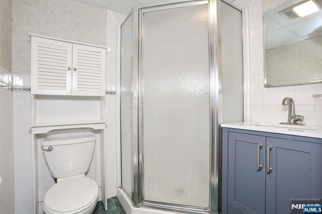 20 Linnea Place, Ringwood, NJ 07456