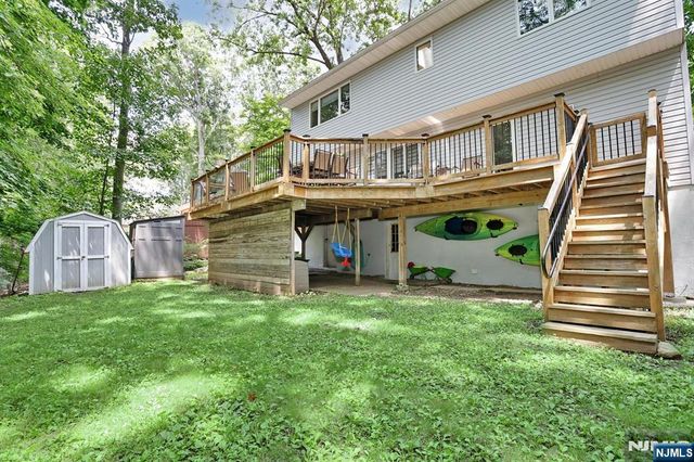 20 Linnea Place, Ringwood, NJ 07456