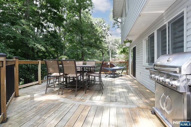 20 Linnea Place, Ringwood, NJ 07456