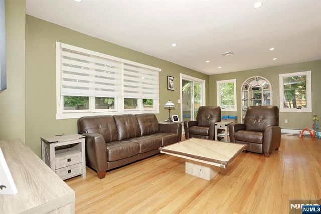 20 Linnea Place, Ringwood, NJ 07456
