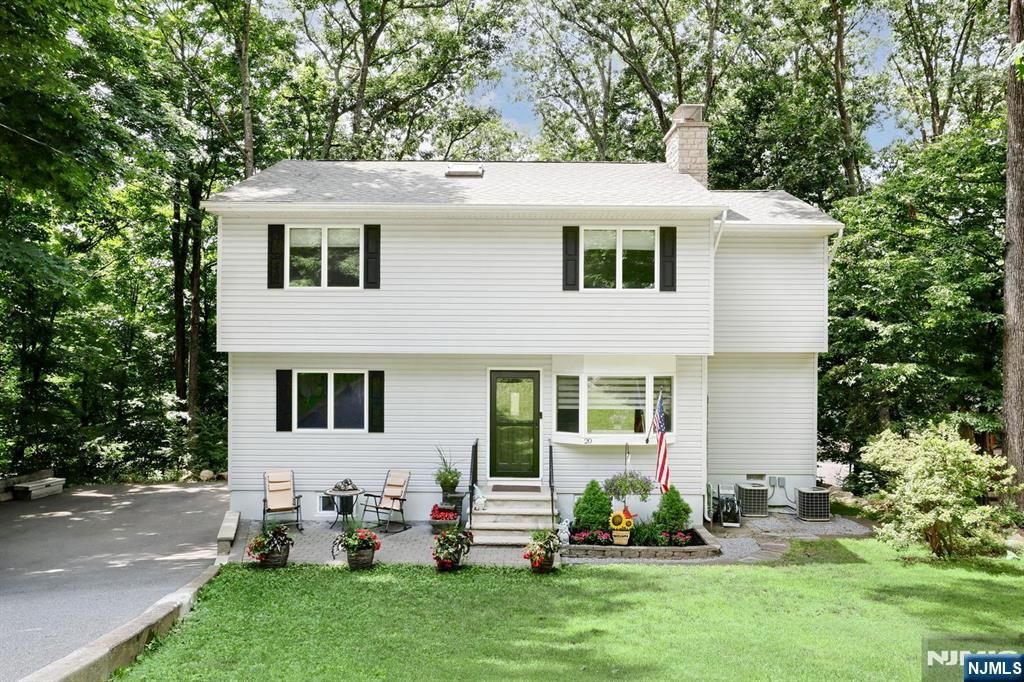 20 Linnea Place, Ringwood, NJ 07456