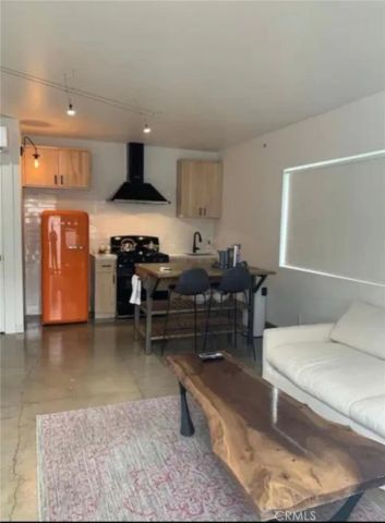 24131 Kittridge, West Hills, CA 91307