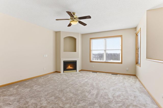 2888 Eagle Valley Drive, Woodbury, MN 55129