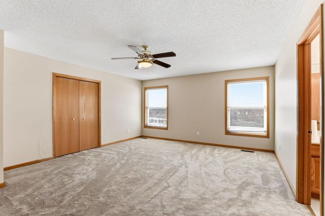 2888 Eagle Valley Drive, Woodbury, MN 55129