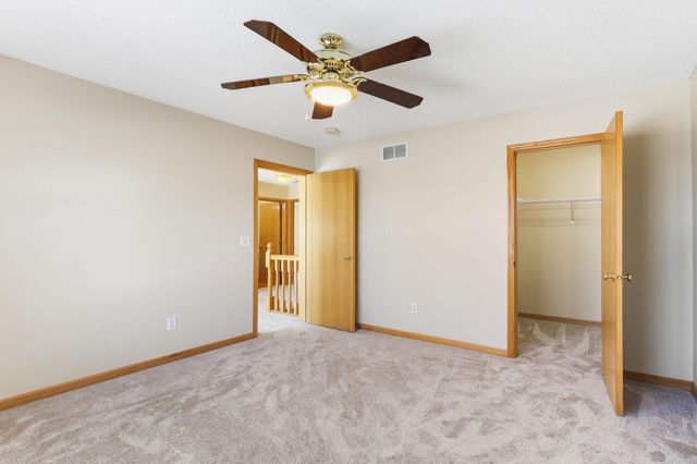 2888 Eagle Valley Drive, Woodbury, MN 55129