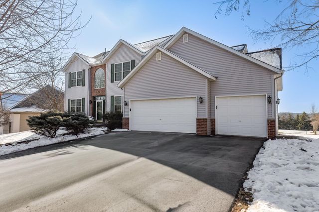 2888 Eagle Valley Drive, Woodbury, MN 55129