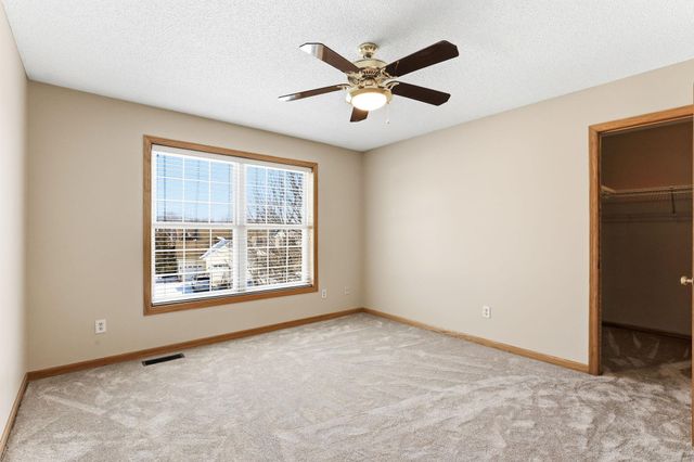 2888 Eagle Valley Drive, Woodbury, MN 55129