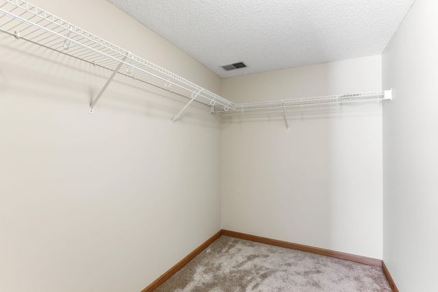 2888 Eagle Valley Drive, Woodbury, MN 55129