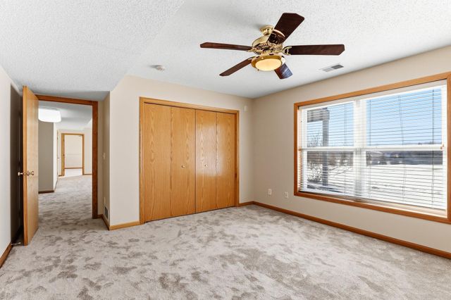 2888 Eagle Valley Drive, Woodbury, MN 55129