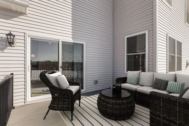 2888 Eagle Valley Drive, Woodbury, MN 55129