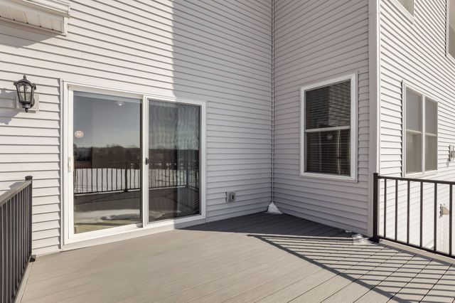 2888 Eagle Valley Drive, Woodbury, MN 55129