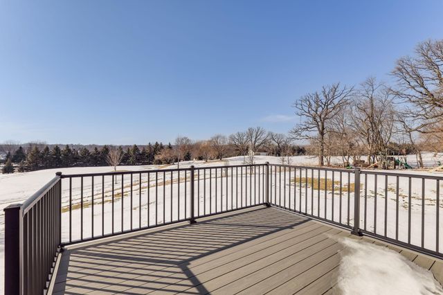 2888 Eagle Valley Drive, Woodbury, MN 55129