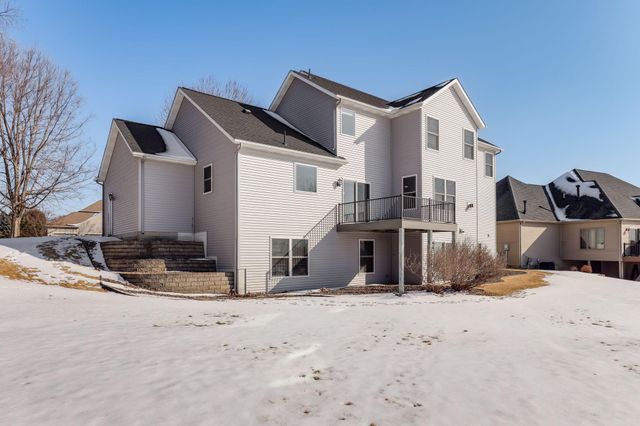 2888 Eagle Valley Drive, Woodbury, MN 55129